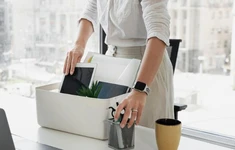 Đừng vội nghỉ việc khi chưa sẵn sàng: 5 điều cần soi chiếu